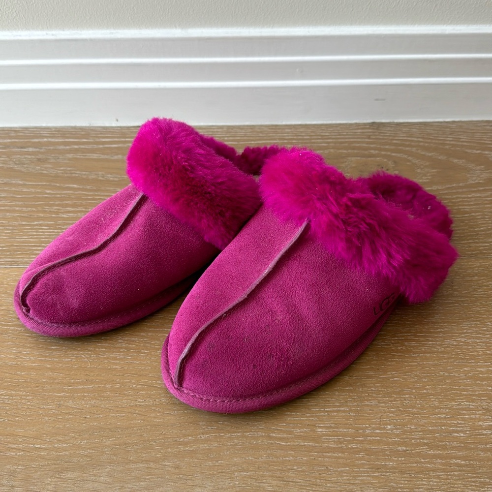 Ugh slippers women’s 7 hot pink